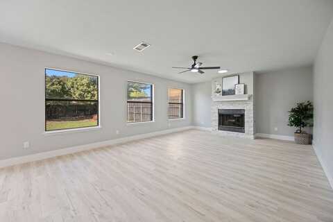 2836 Grandview Drive, Grand Prairie, TX 75052