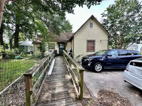 903 College Street, Sulphur Springs, TX 75482