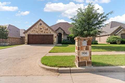 906 Joshua Court, Granbury, TX 76048