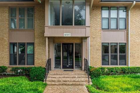 10707 Park Village Place, Dallas, TX 75230