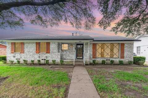 2517 Blanton Street, Dallas, TX 75227