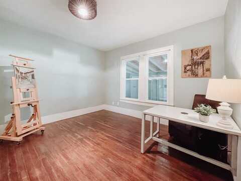 408 S Throckmorton Avenue, Kerens, TX 75144