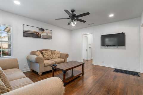 82 Vaughn Drive, Denison, TX 75020
