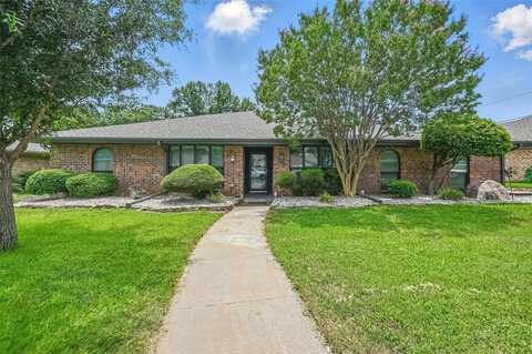 1020 Auburn Drive, Arlington, TX 76012