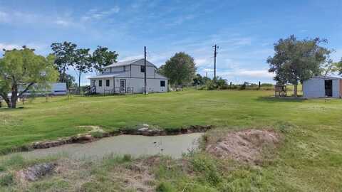 1025 Summit Drive, Springtown, TX 76082