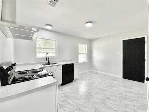 923 Fernwood Avenue, Dallas, TX 75216