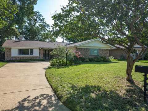 3207 Lynnwood Drive, Arlington, TX 76013