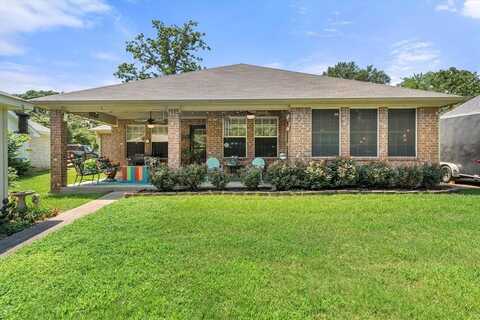 152 Guadalupe Drive, Gun Barrel City, TX 75156