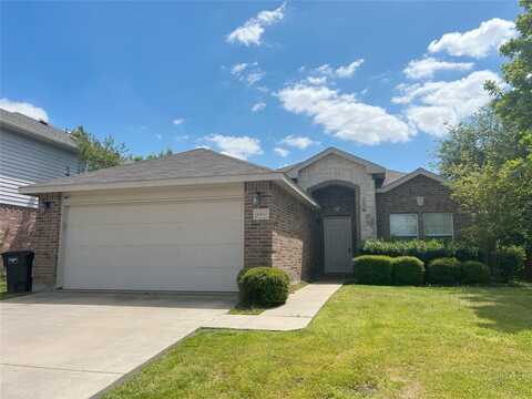 4500 Lacebark Lane, Fort Worth, TX 76244