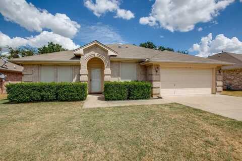 133 Roberts Drive, Saginaw, TX 76179