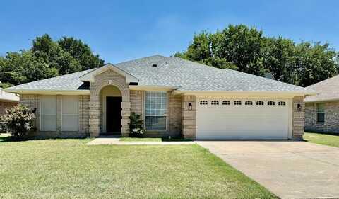 133 Roberts Drive, Saginaw, TX 76179