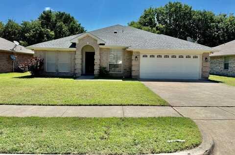 133 Roberts Drive, Saginaw, TX 76179