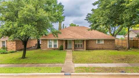 1021 Summertree Circle, Plano, TX 75025