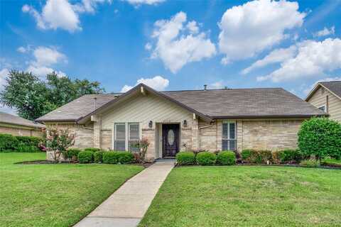 2622 Fallcreek Drive, Carrollton, TX 75006