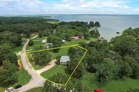 204 Knights Circle, Streetman, TX 75859