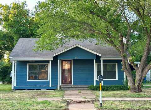 610 W Dale Street, Winters, TX 79567