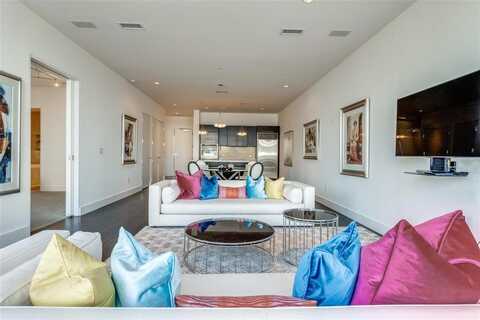 2200 Victory Avenue, Dallas, TX 75219