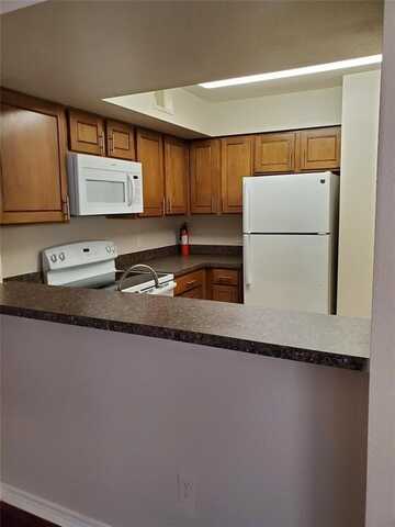 9831 Walnut Street, Dallas, TX 75243