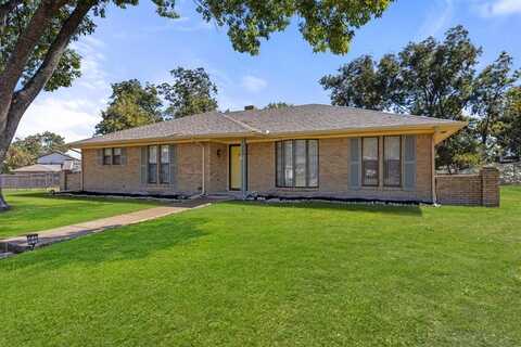 208 Ashe Bend Drive, Rowlett, TX 75087