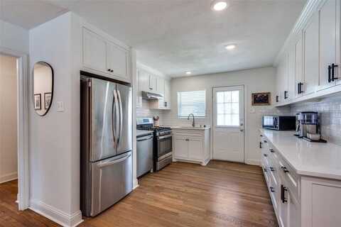 10225 Pinecrest Drive, Dallas, TX 75228