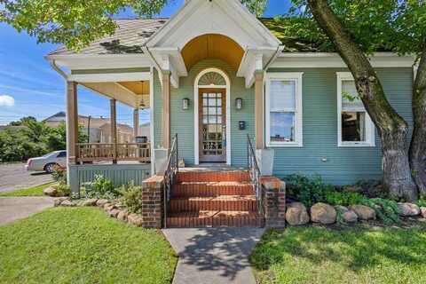 610 W Chestnut Street, Denison, TX 75020