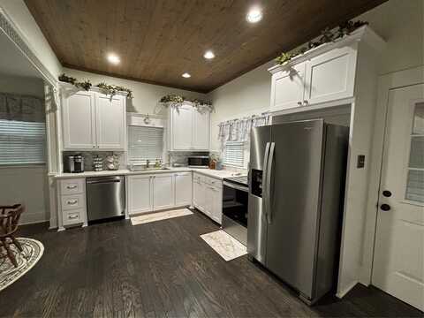 506 W Baylor Street, Ennis, TX 75119