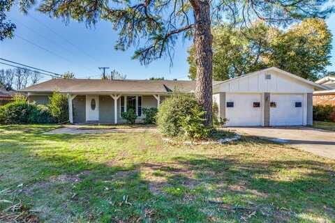 4704 South Drive, Fort Worth, TX 76109