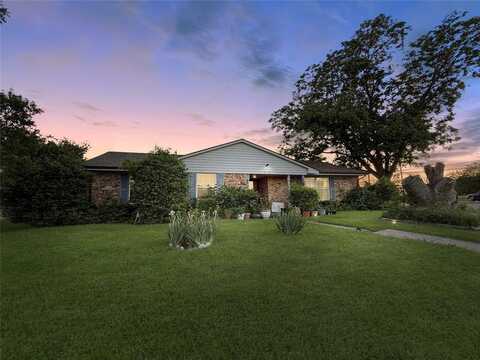2725 Rustown Drive, Mesquite, TX 75150
