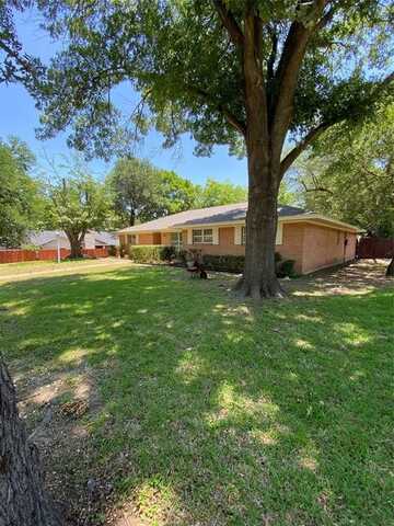 1203 Springbrook Circle, DeSoto, TX 75115