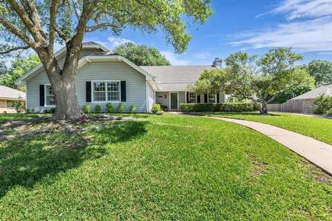 13734 Riverview Drive, Woodway, TX 76712