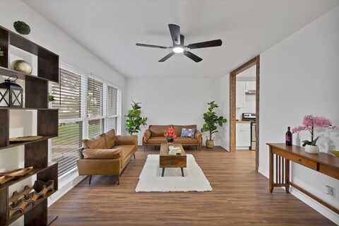3315 Mayhew Drive, Dallas, TX 75228