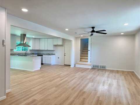1421 S Scullin Avenue, Denison, TX 75020