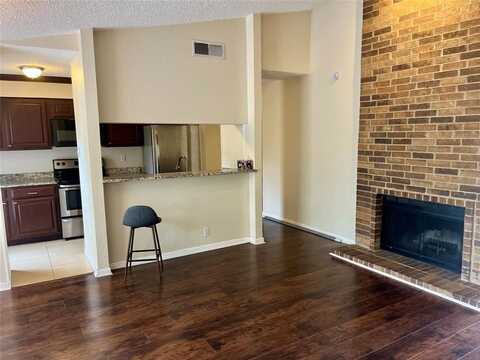 1901 Cloisters Drive, Arlington, TX 76011
