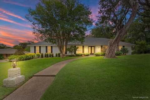 3201 Carroll Drive, Waco, TX 76708