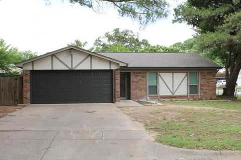 809 James Street, Azle, TX 76020