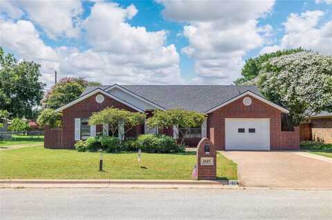 1615 Southgate Drive, Brownwood, TX 76801