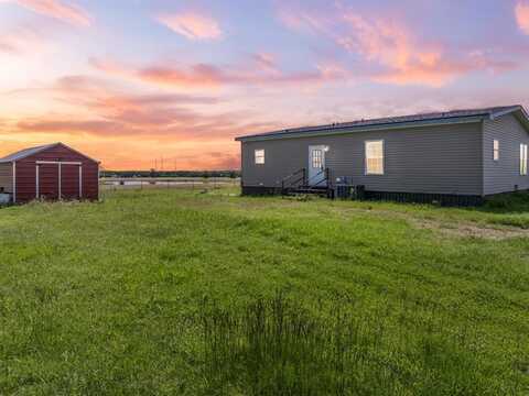 135 HCR 3266, Mount Calm, TX 76673