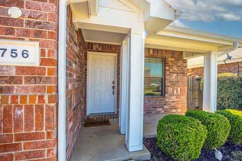 756 River Garden Drive, Fort Worth, TX 76114