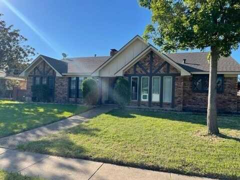 402 Pebblecreek Drive, Garland, TX 75040