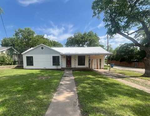 201 Breckenridge Street, Albany, TX 76430