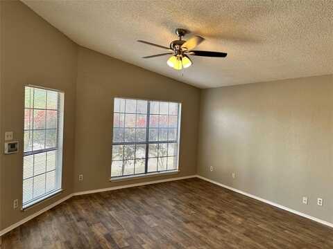 4228 Staghorn Circle N, Fort Worth, TX 76137
