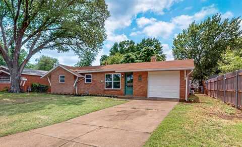 409 Fleming Drive, Hurst, TX 76053