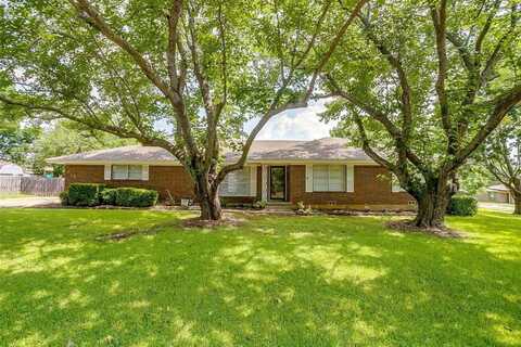 203 Lone Star Street, Joshua, TX 76058