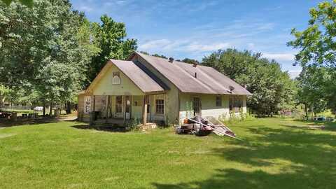 W Patterson Street, Grand Saline, TX 75140
