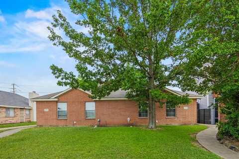 4715 Clover Haven Street, Dallas, TX 75227