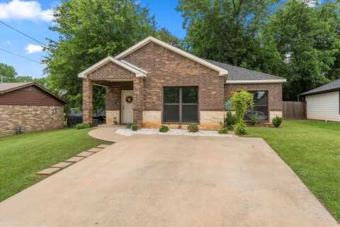 803 E 9th Street, Mount Pleasant, TX 75455
