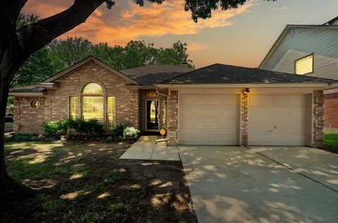 7501 Lake Arrowhead Drive, Fort Worth, TX 76137