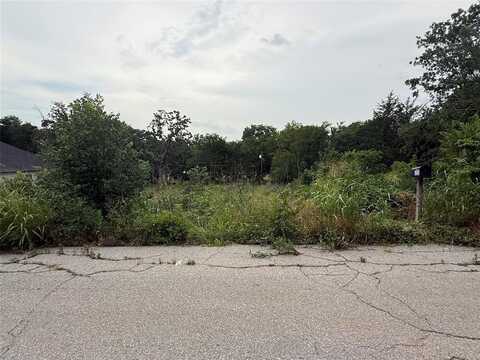 718 E Woodard, Denison, TX 75021