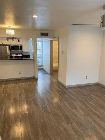 2800 Douglas Avenue, Dallas, TX 75219