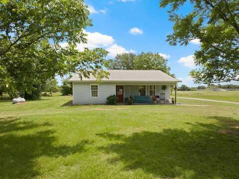 196 County Road 1309, Bogata, TX 75417